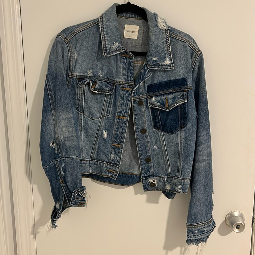 Distressed Cropped Jean Jacket (S)